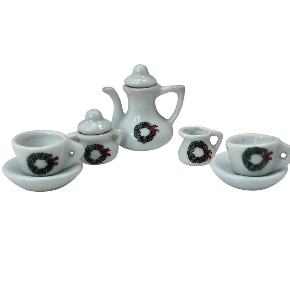 Miniature Tea Set Porcelain Christmas Wreath Dollhouse Scale 7 Piece‎ Vintage